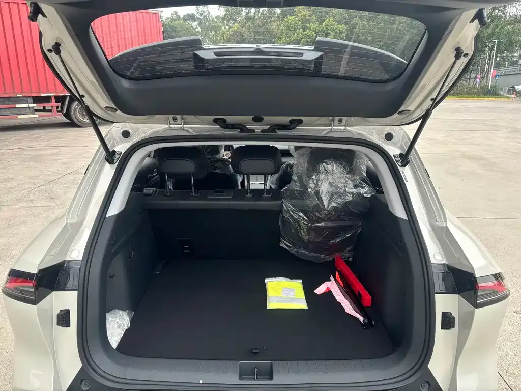 Baojun E6 2025 из CN, фото 3