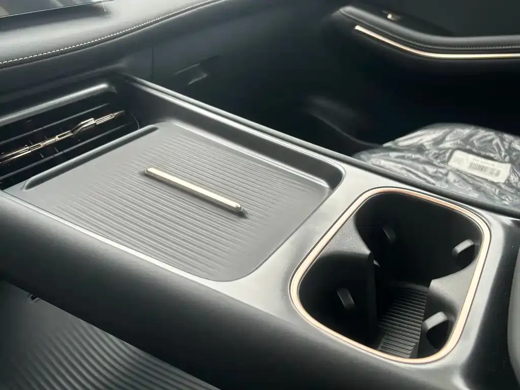 Baojun E6 2025 из CN, фото 10