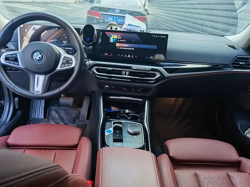 BMW i3 2024 из CN, фото 3