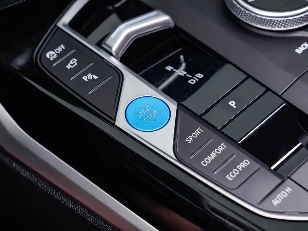 BMW i3 2024 из CN, фото 2