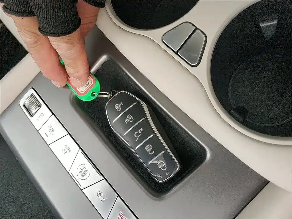 BYD Xia 2025 из CN, фото 8