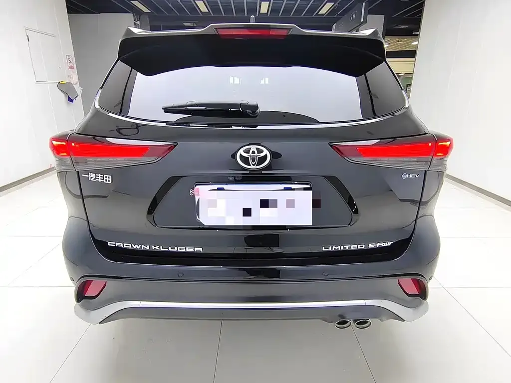 Toyota Crown Kluger 2025 из CN, фото 8