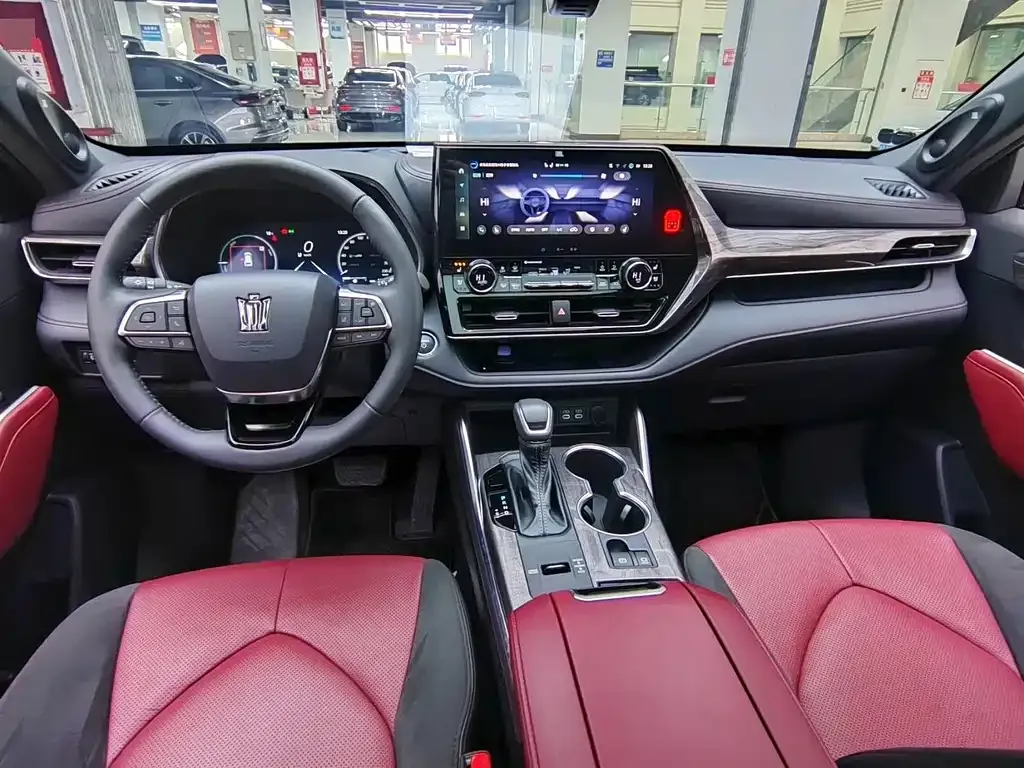 Toyota Crown Kluger 2025 из CN, фото 9