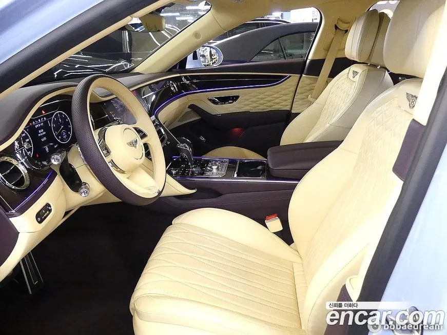 Bentley Flying Spur — фото 4