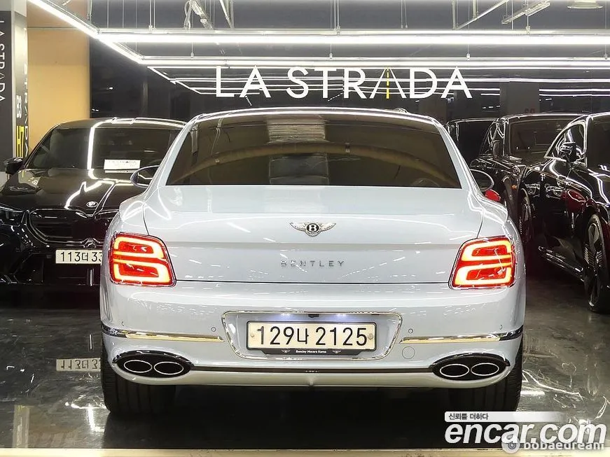 Bentley Flying Spur — фото 5