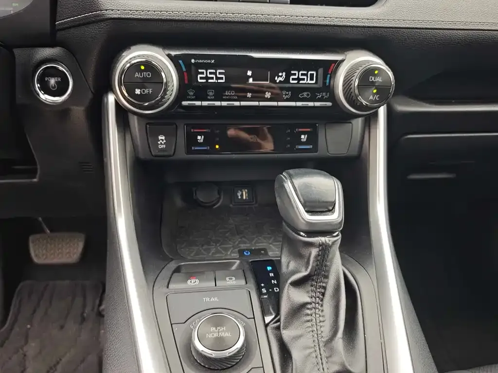 Toyota Wildlander 2023 из CN, фото 6