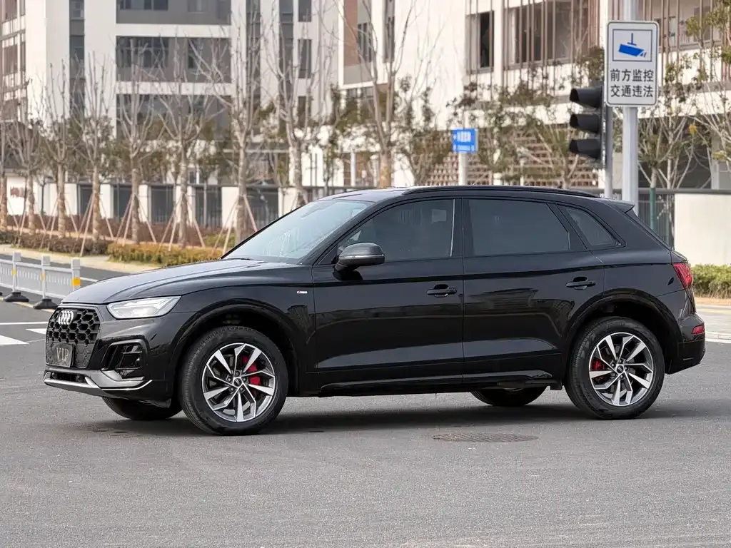 Audi Q5L 2024 из CN, фото 1