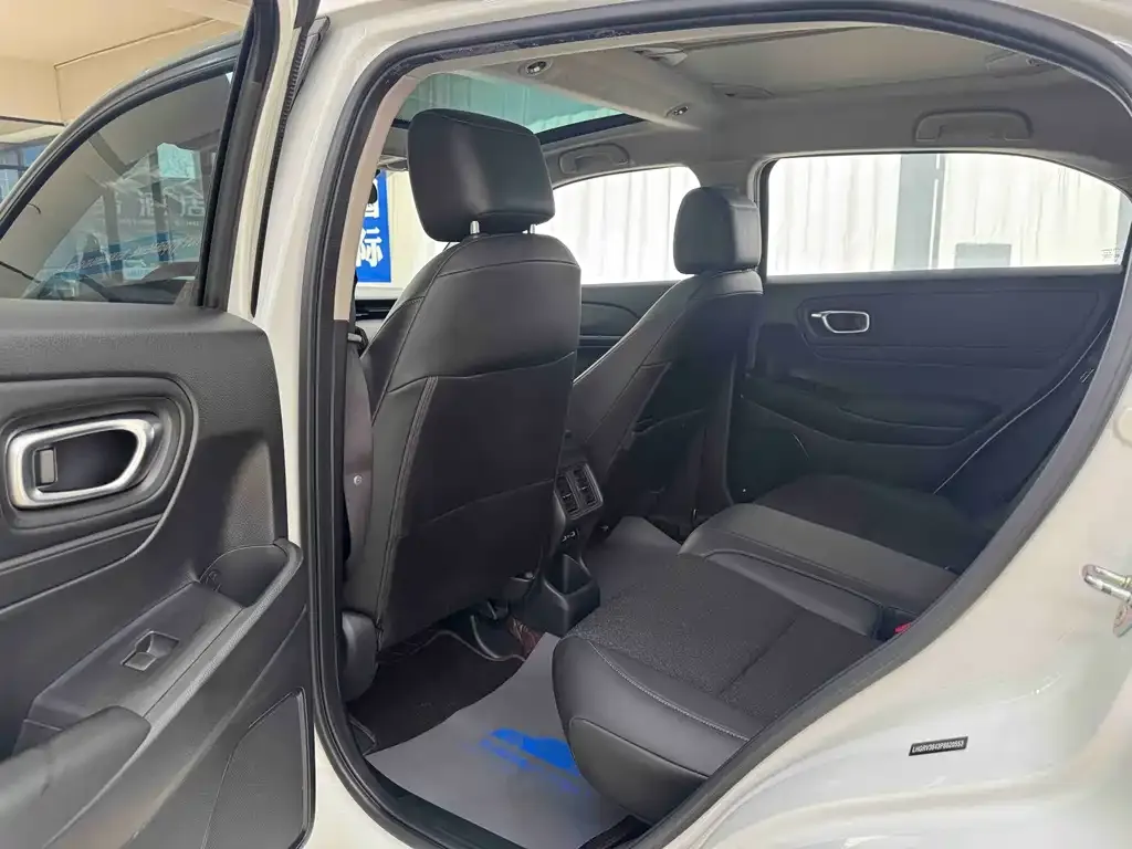 Honda Vezel 2023 из CN, фото 9