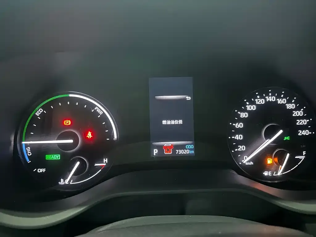 Toyota Sienna 2023 из CN, фото 2