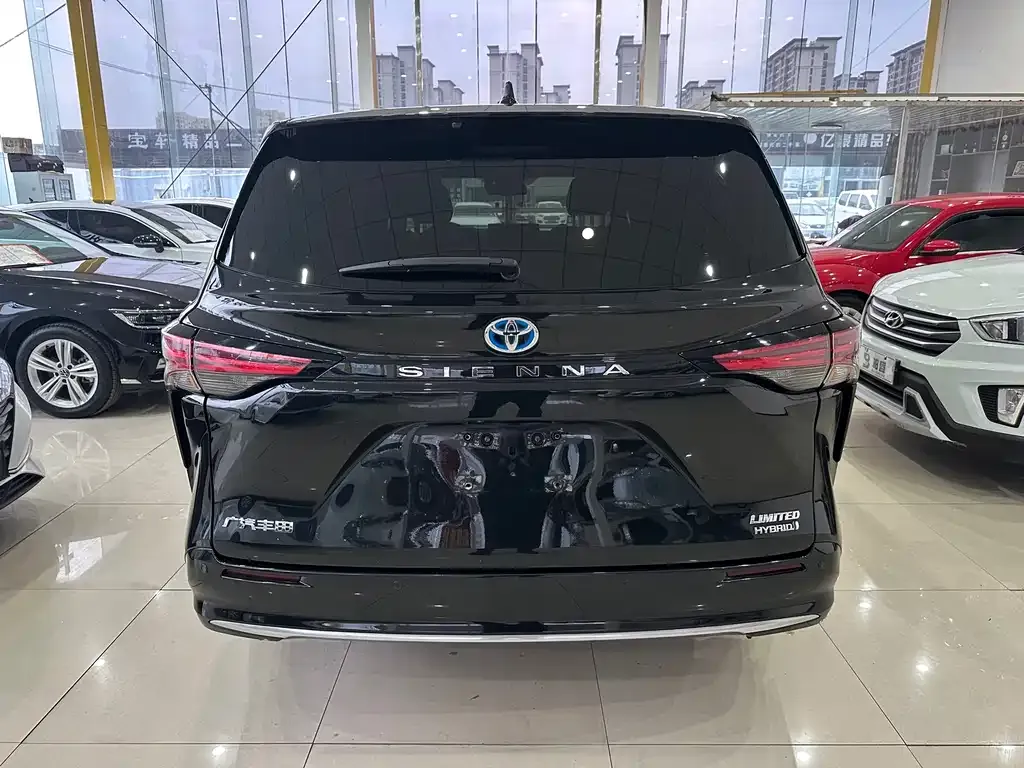 Toyota Sienna 2023 из CN, фото 6