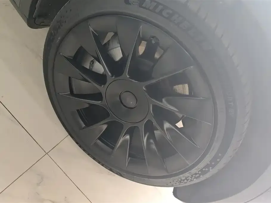 Tesla Model Y 2023 из CN, фото 5