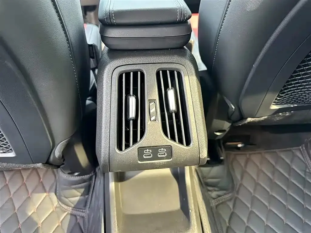 BMW X1 2024 из CN, фото 2
