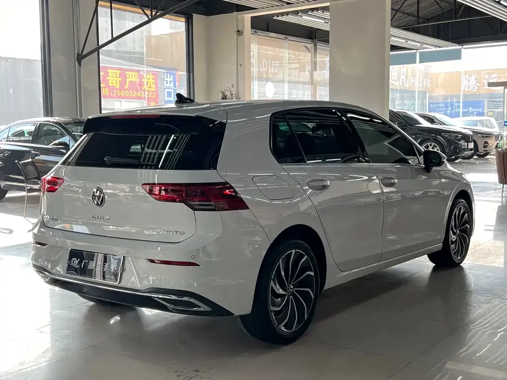 Volkswagen Golf 2022 из CN, фото 4