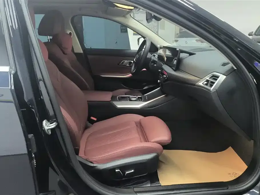 BMW i3 2025 из CN, фото 2