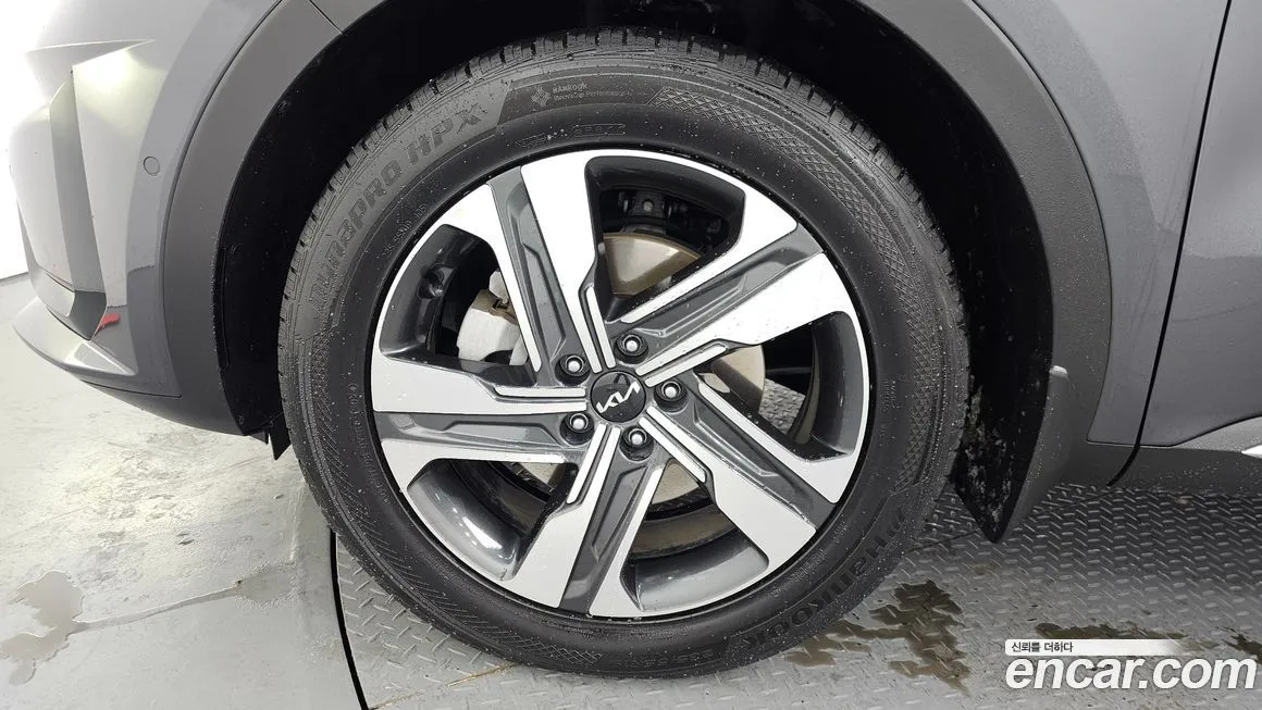 Kia Sorento — фото 8