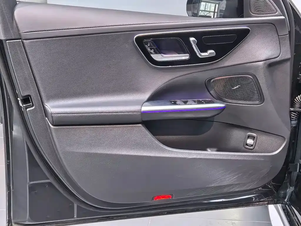 Mercedes-Benz C-Class 2023 из CN, фото 3