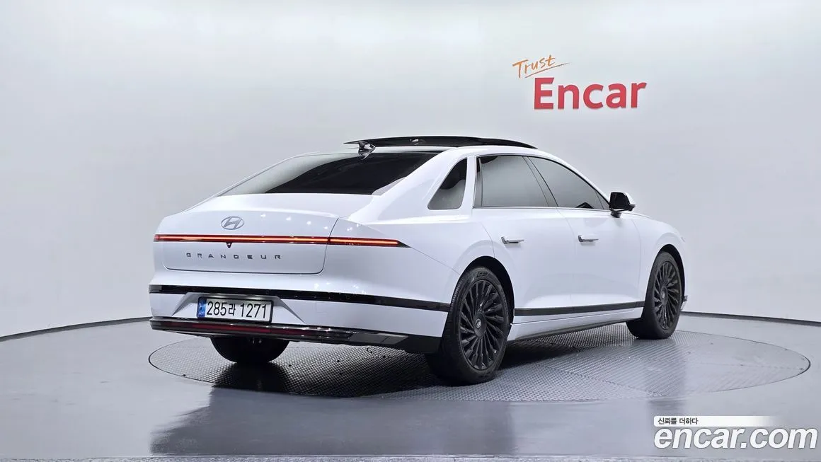Hyundai Grandeur 2023 из KR, фото 8