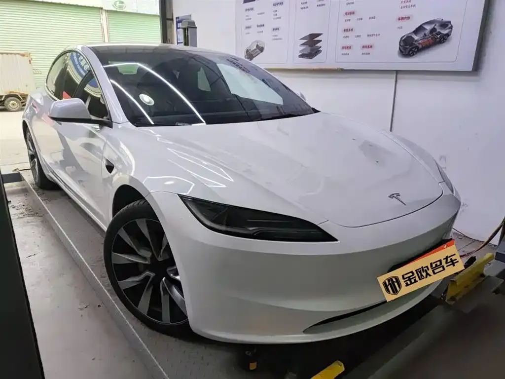 Tesla Model 3 2024 из CN, фото 2