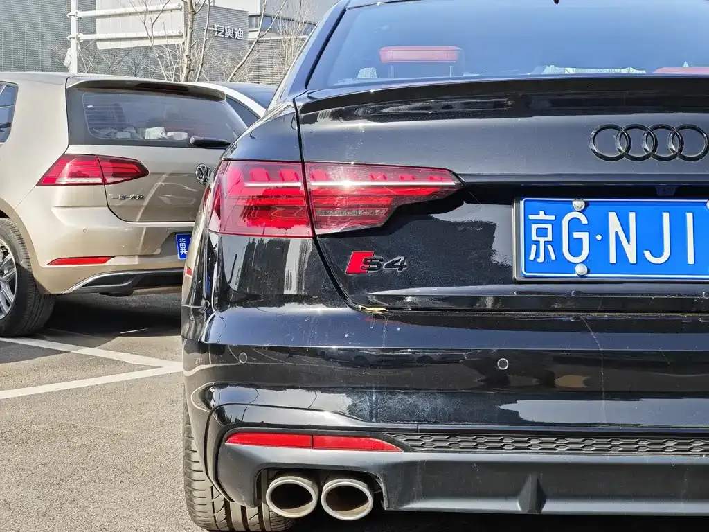 Audi S4 2024 из CN, фото 5