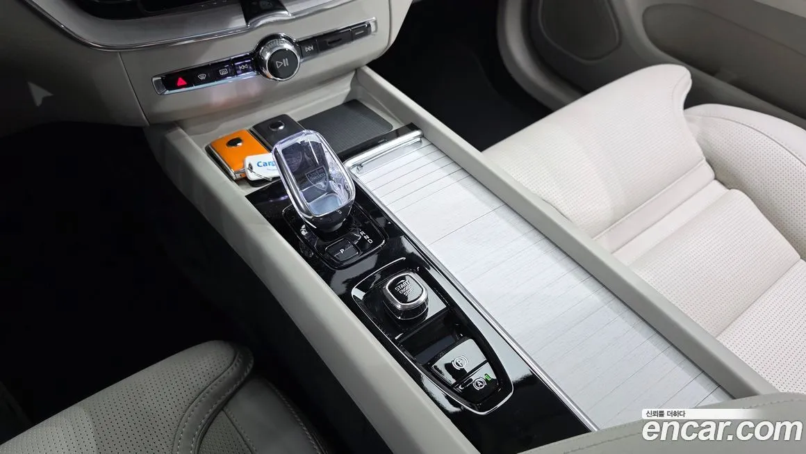 Volvo XC60 2026 из KR, фото 8