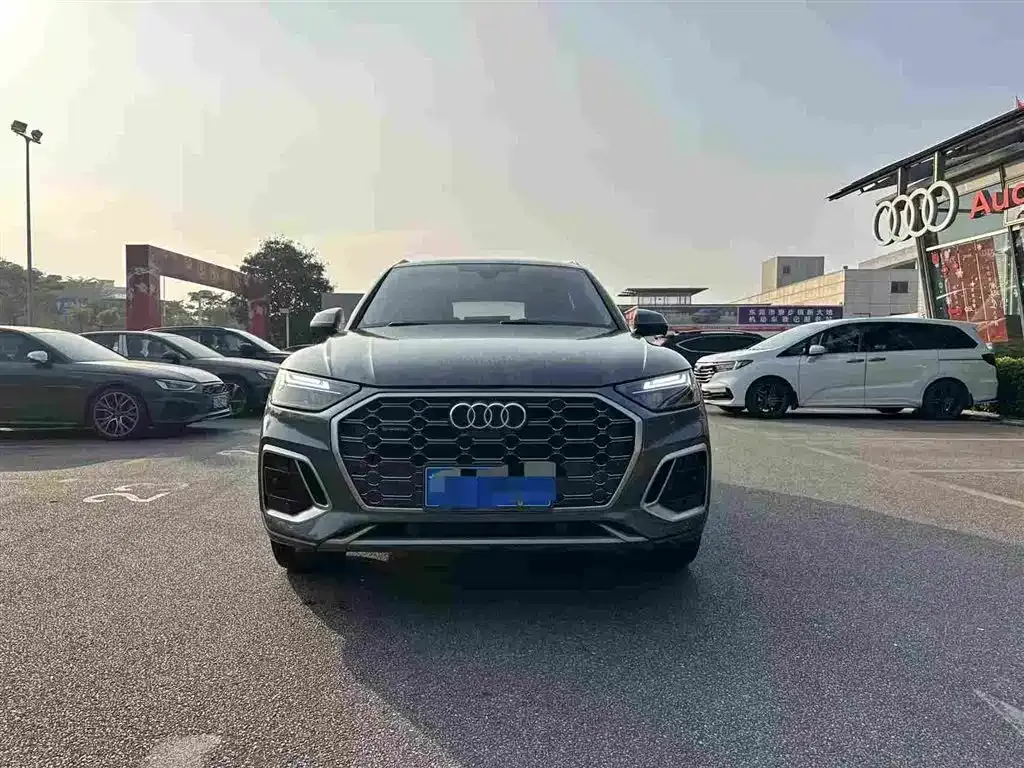 Audi Q5L 2022 из CN, фото 4