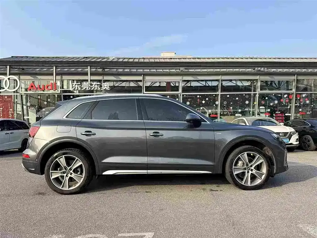 Audi Q5L 2022 из CN, фото 6