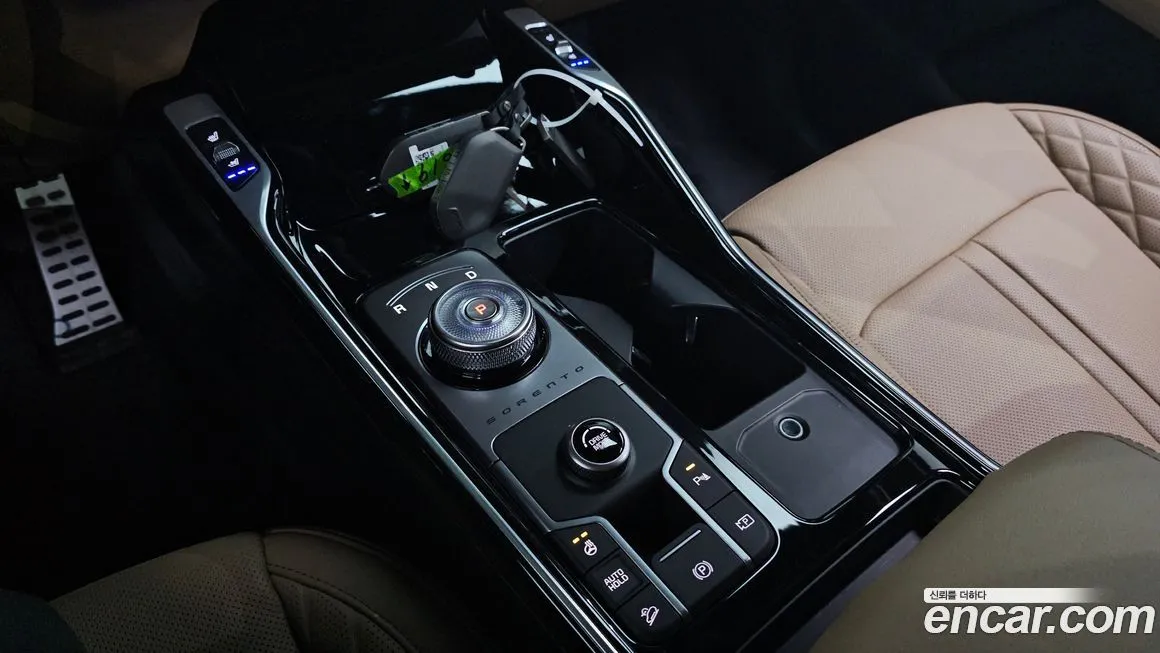 Kia Sorento — фото 5