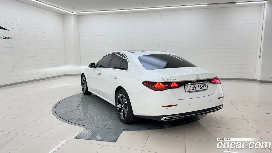 Mercedes-Benz E-Class 2024 из KR, фото 4