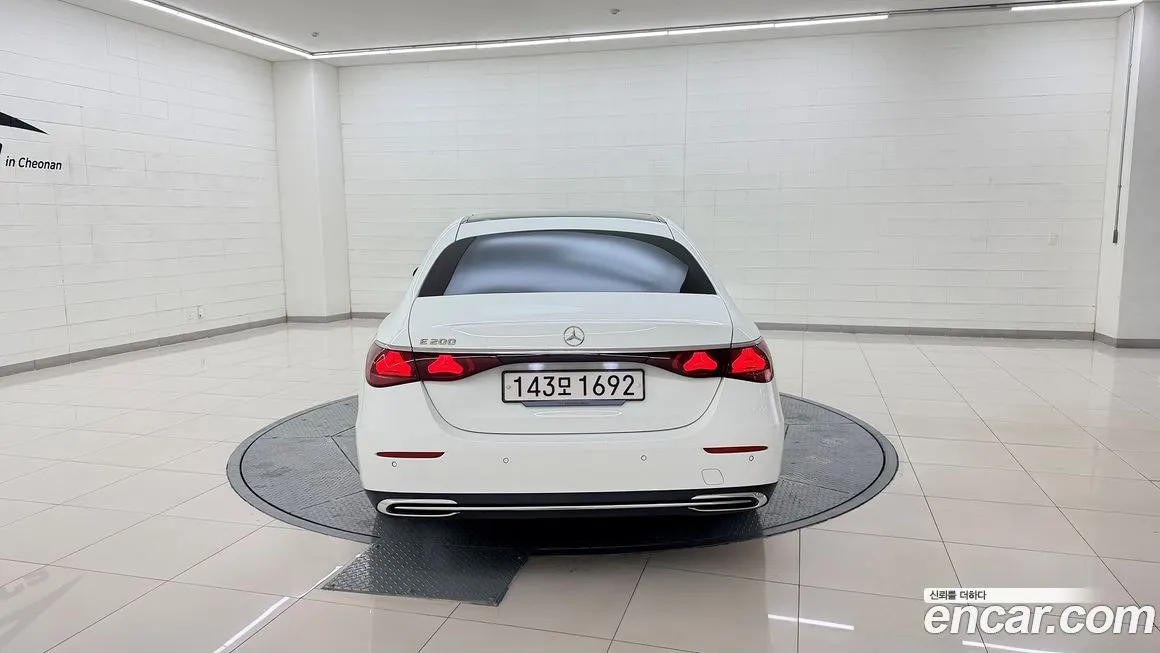 Mercedes-Benz E-Class 2024 из KR, фото 3