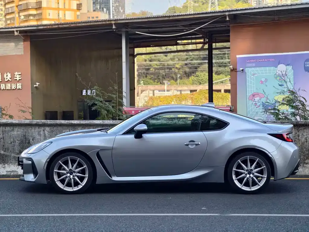 Subaru BRZ 2023 из CN, фото 6