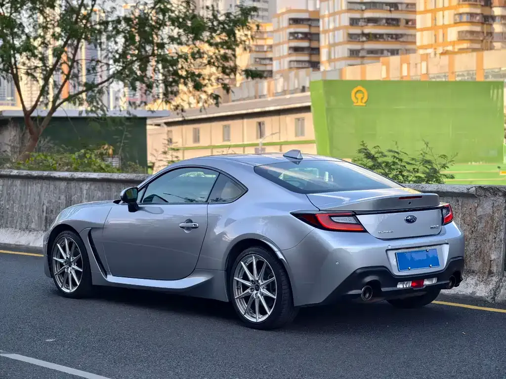 Subaru BRZ 2023 из CN, фото 9