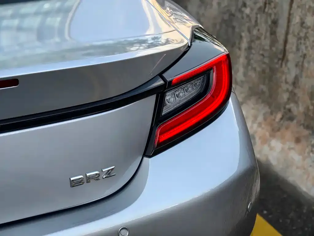 Subaru BRZ 2023 из CN, фото 5