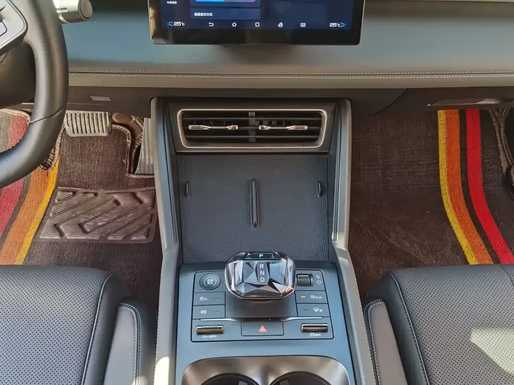 BYD Qin L 2025 из CN, фото 5