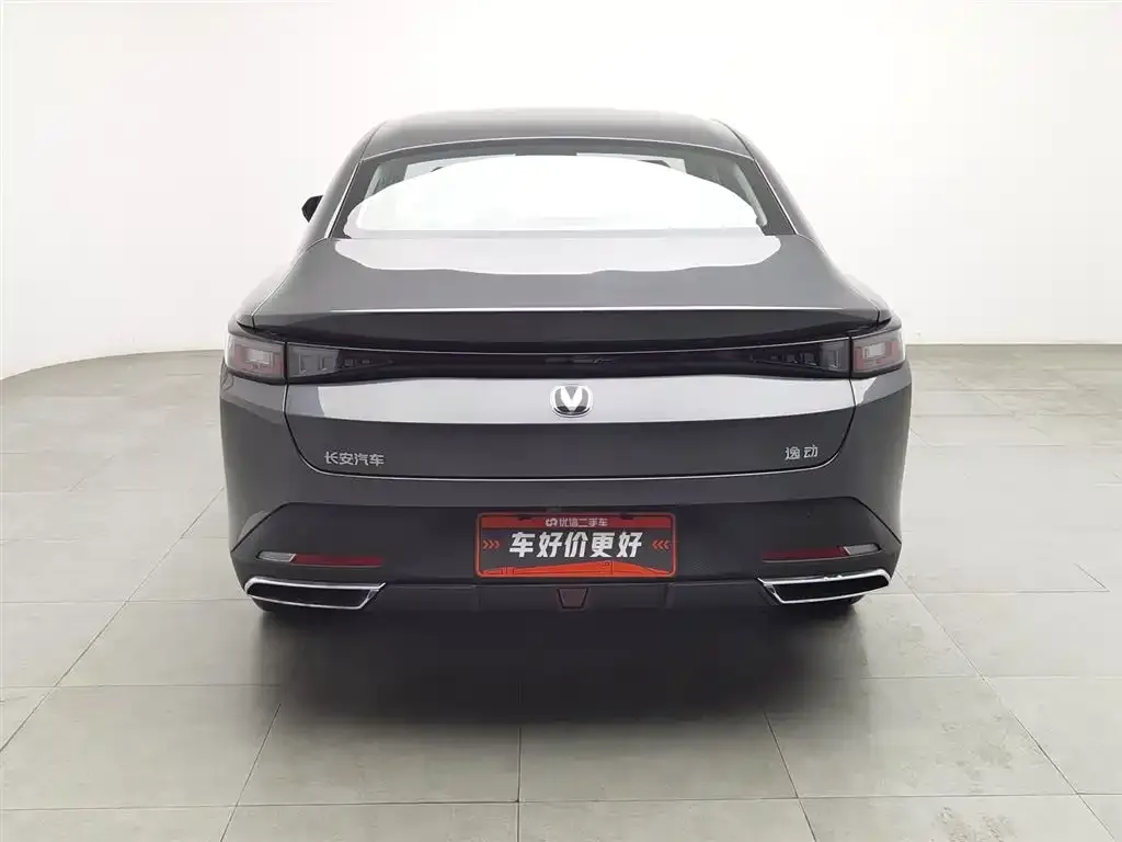 Changan Eado PHEV — фото 6
