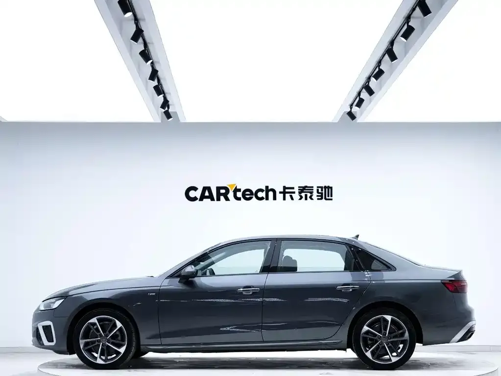 Audi A4L 2021 из CN, фото 2