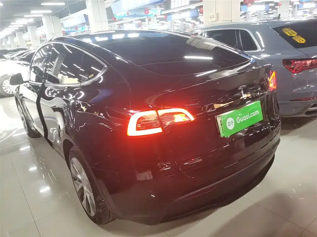 Tesla Model Y 2022 из CN, фото 9