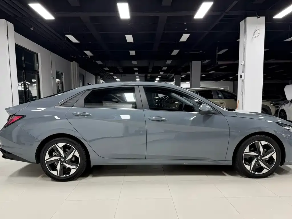 Hyundai Elantra 2022 из CN, фото 9