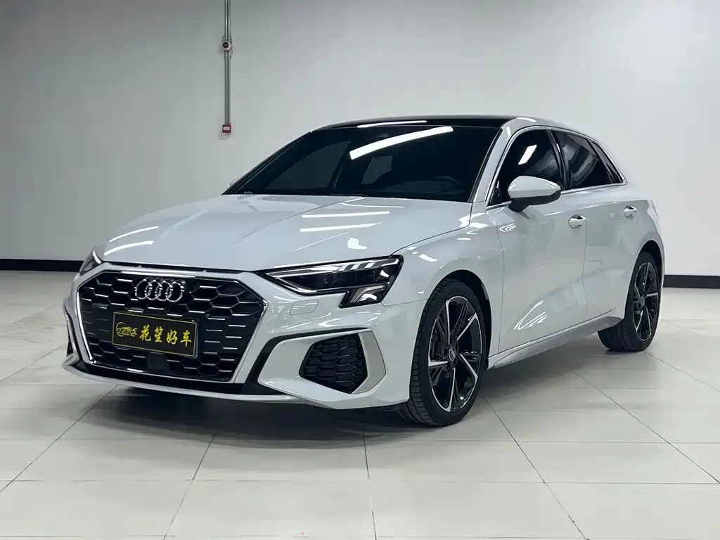 Audi A3 2022 из CN, фото 1