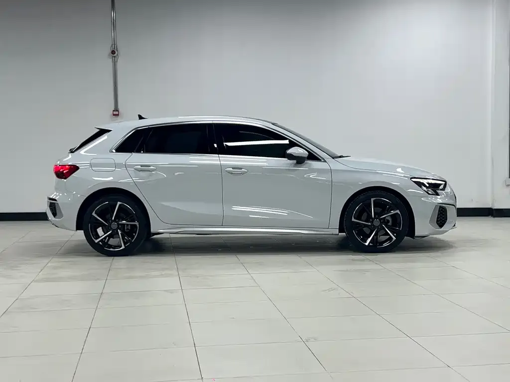 Audi A3 2022 из CN, фото 6