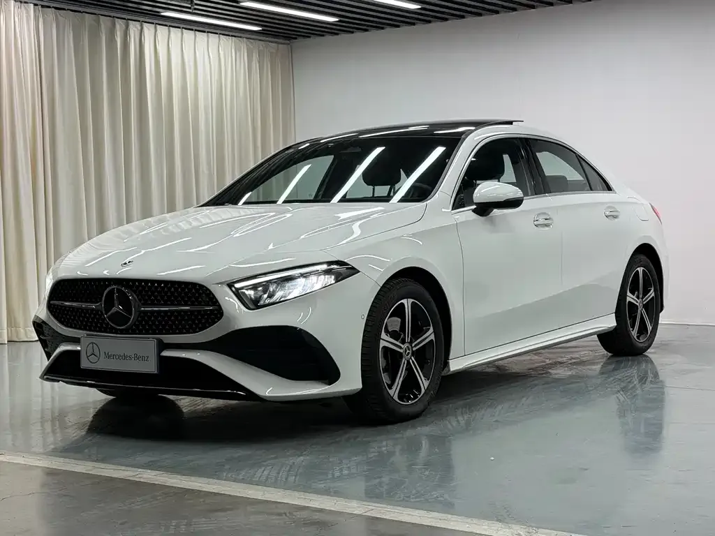 Mercedes-Benz A-Class 2024 из CN, фото 1