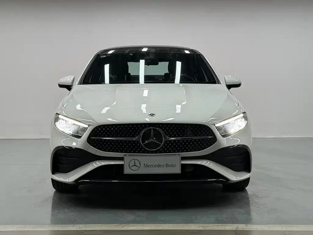 Mercedes-Benz A-Class 2024 из CN, фото 2