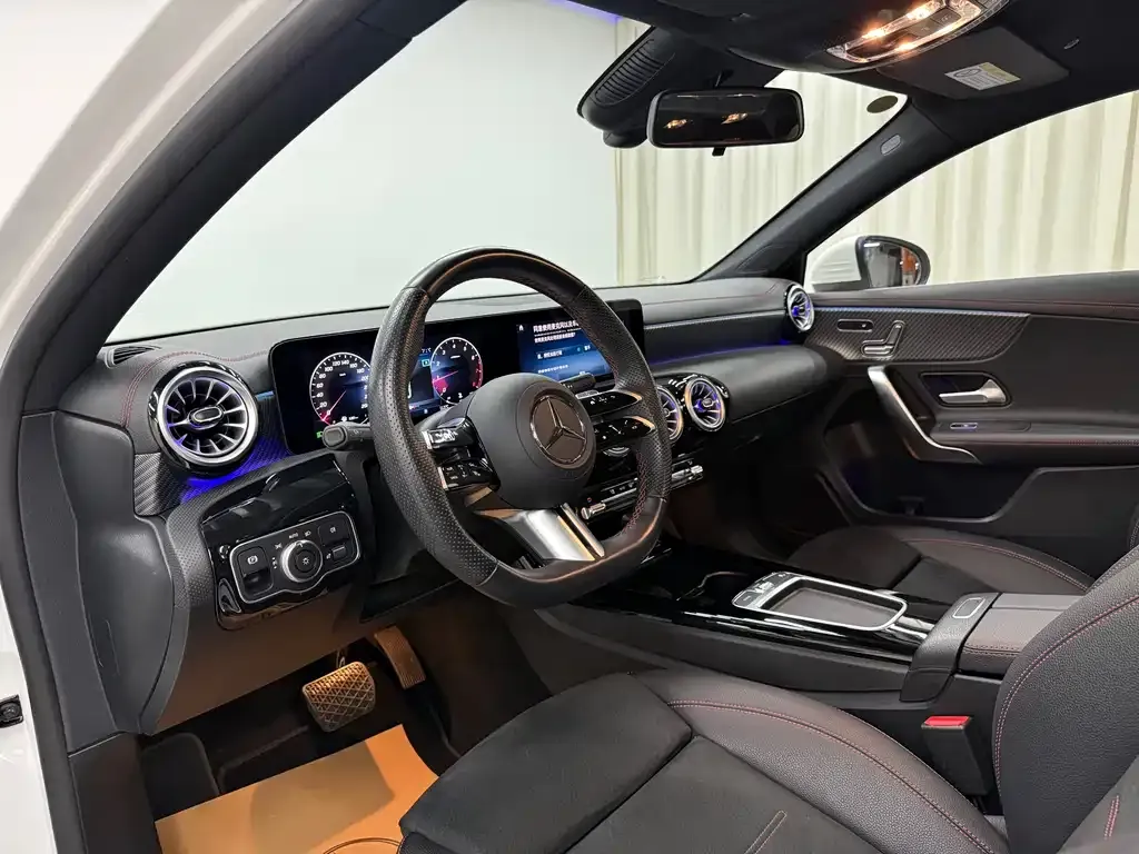 Mercedes-Benz A-Class 2024 из CN, фото 7