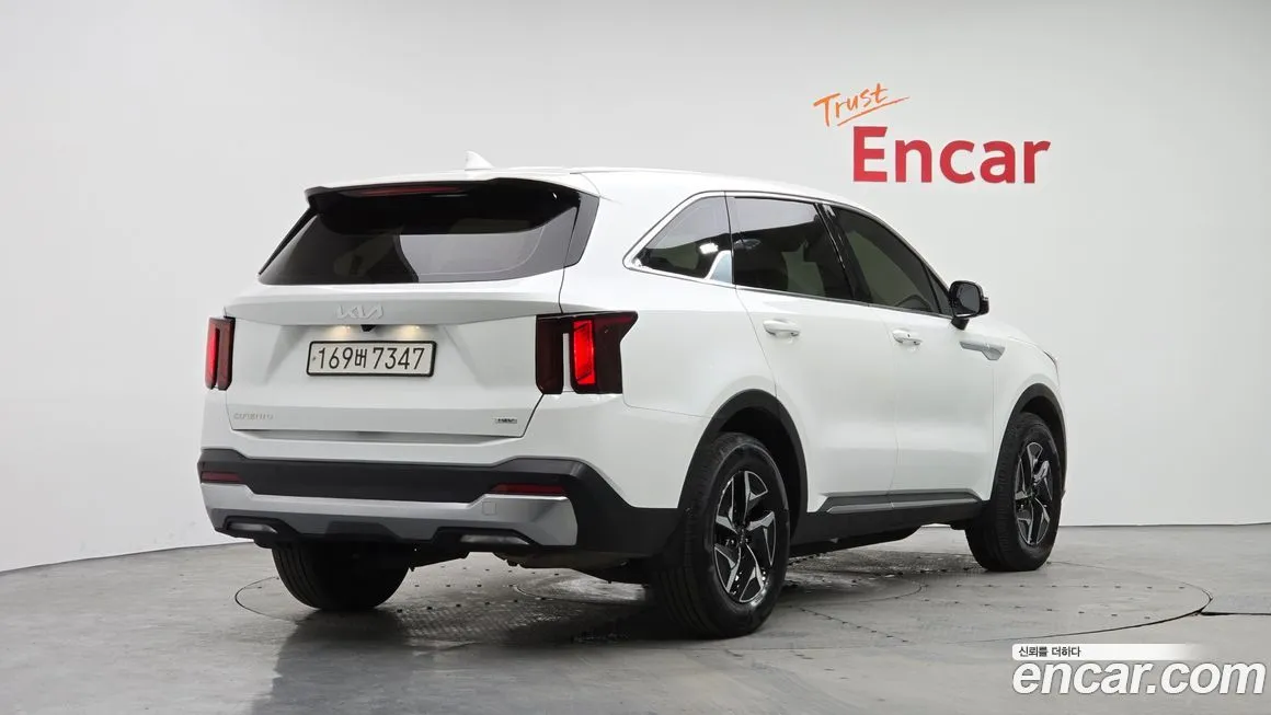 Kia Sorento — фото 6