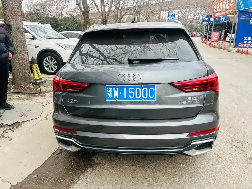 Audi Q3 — фото 10