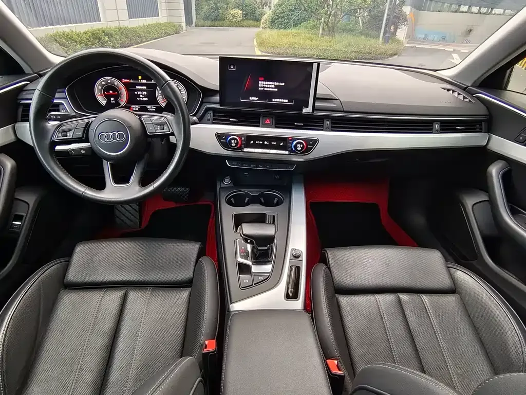 Audi A4L 2021 из CN, фото 4