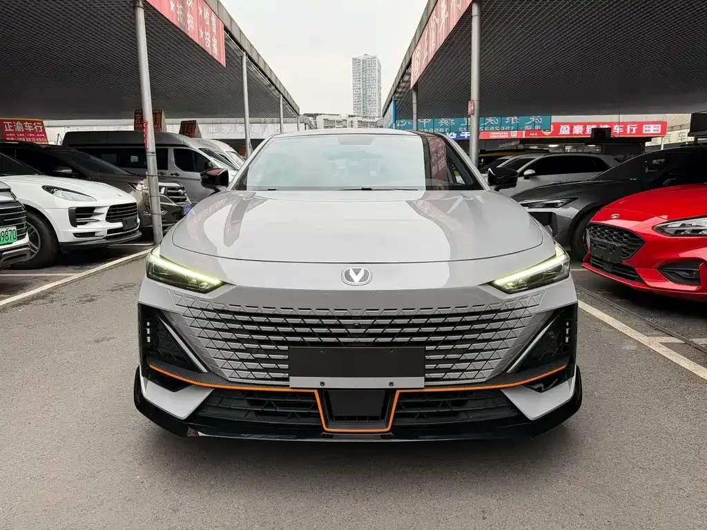 Changan UNI-V 2023 из CN, фото 2