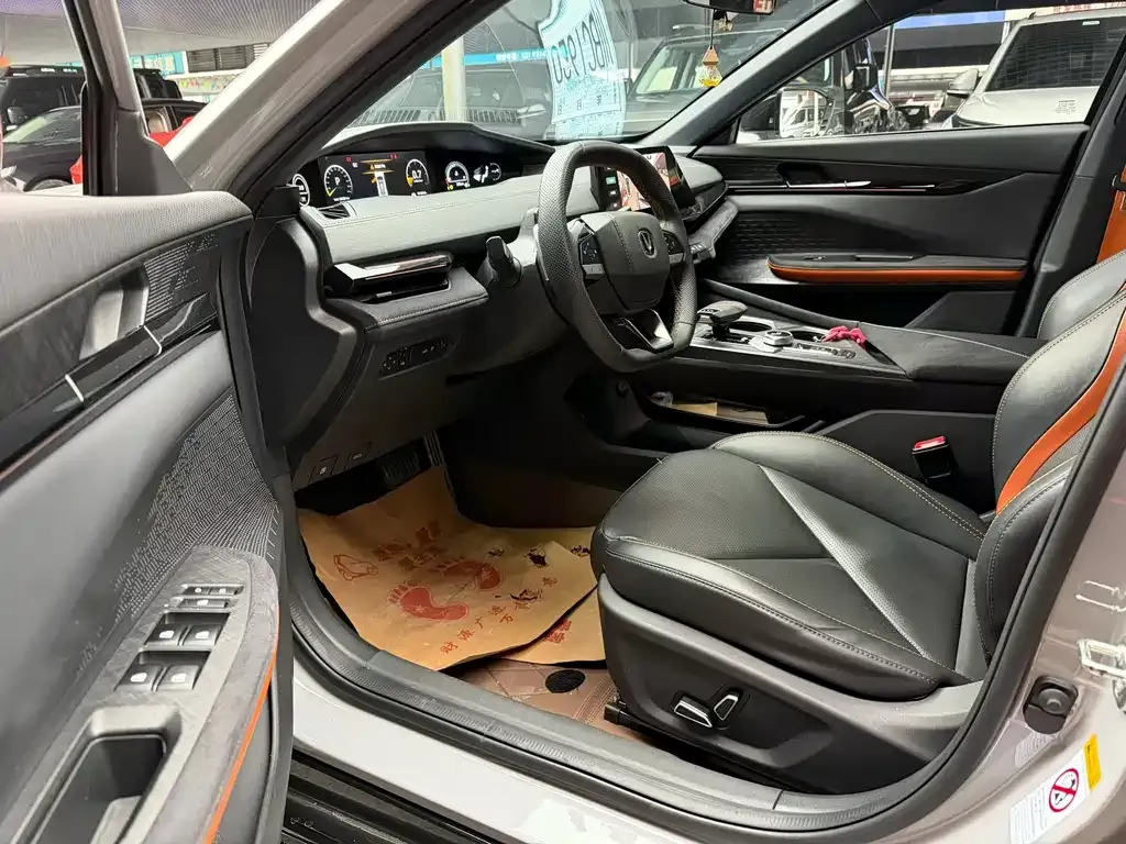 Changan UNI-V 2023 из CN, фото 7