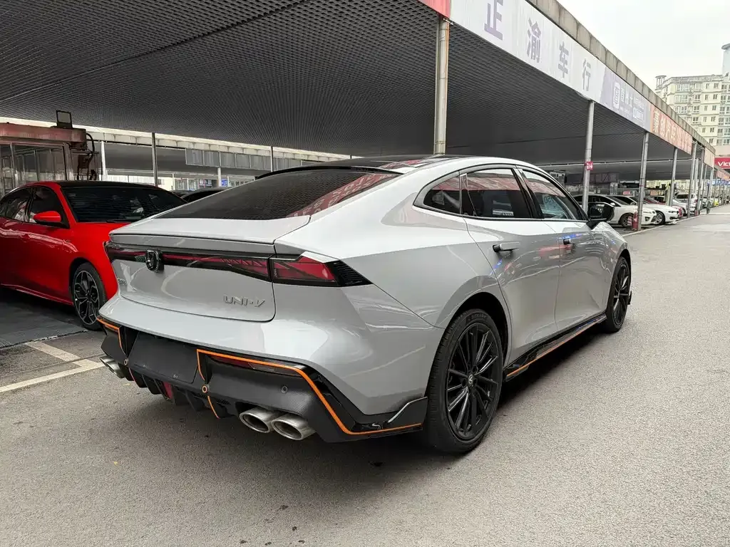 Changan UNI-V 2023 из CN, фото 3