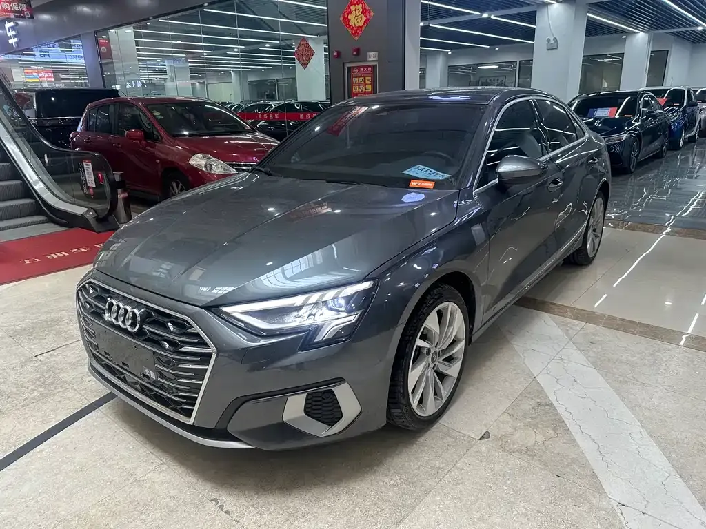 Audi A3 — фото 1