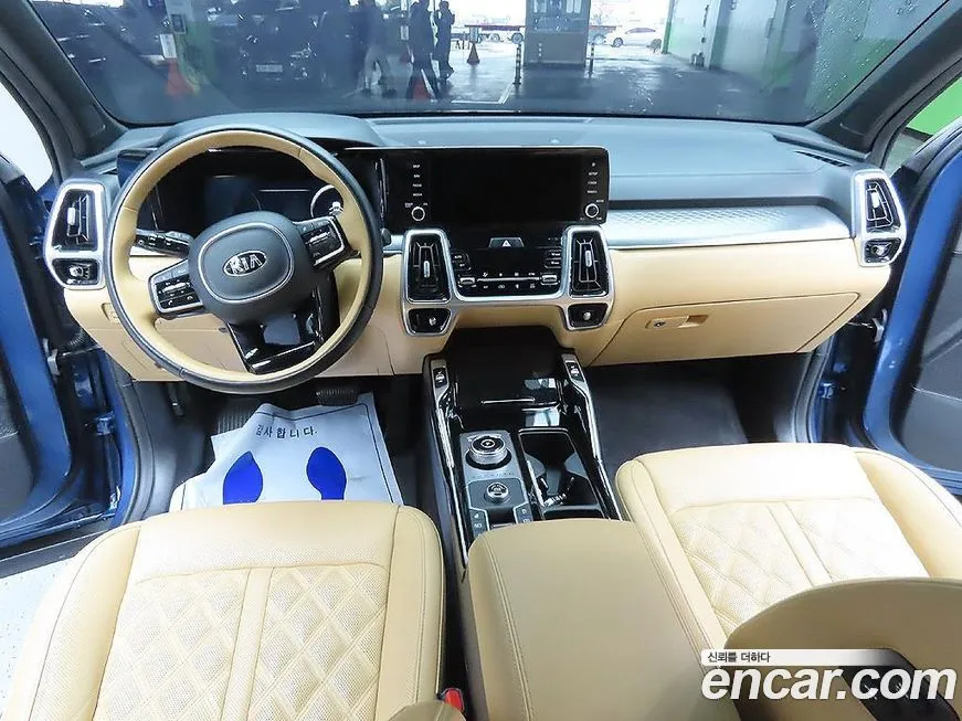 Kia Sorento — фото 10
